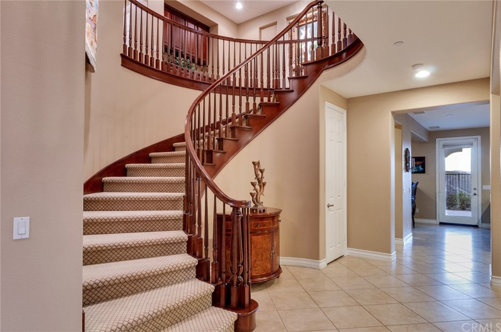 2106 Saltbush Circle Corona, CA 92882 - Photo 8 of 62