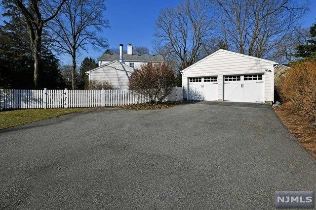 2 Pinecrest Road Ho-Ho-Kus, NJ 07423 - Photo 24 of 24 Gallery Image 24