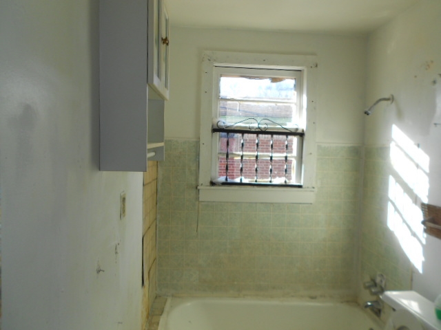 68 West Falls Road Memphis, TN 38109 - Photo 7 of 14 Gallery Image 7