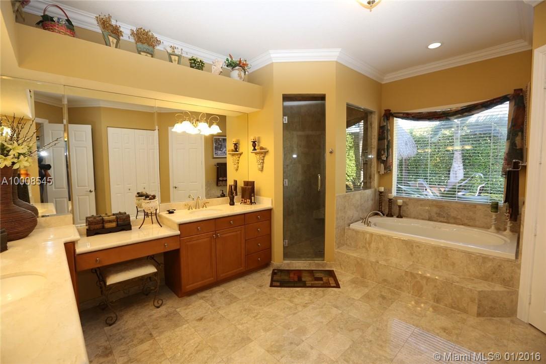 9445 Southwest 68th Street Miami, FL 33173 - Photo 16 of 35