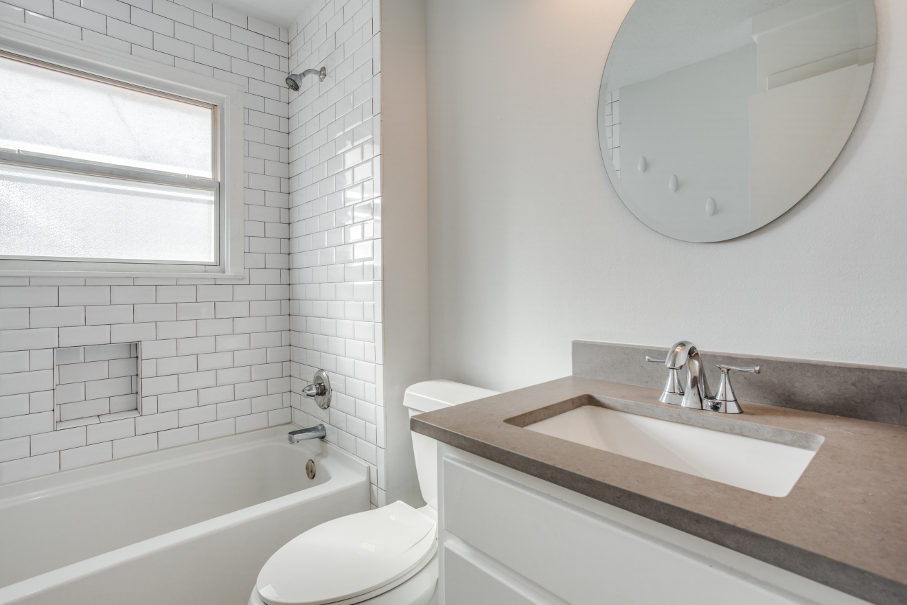 533 Hambrick Road Dallas, TX 75218 - Photo 6 of 8