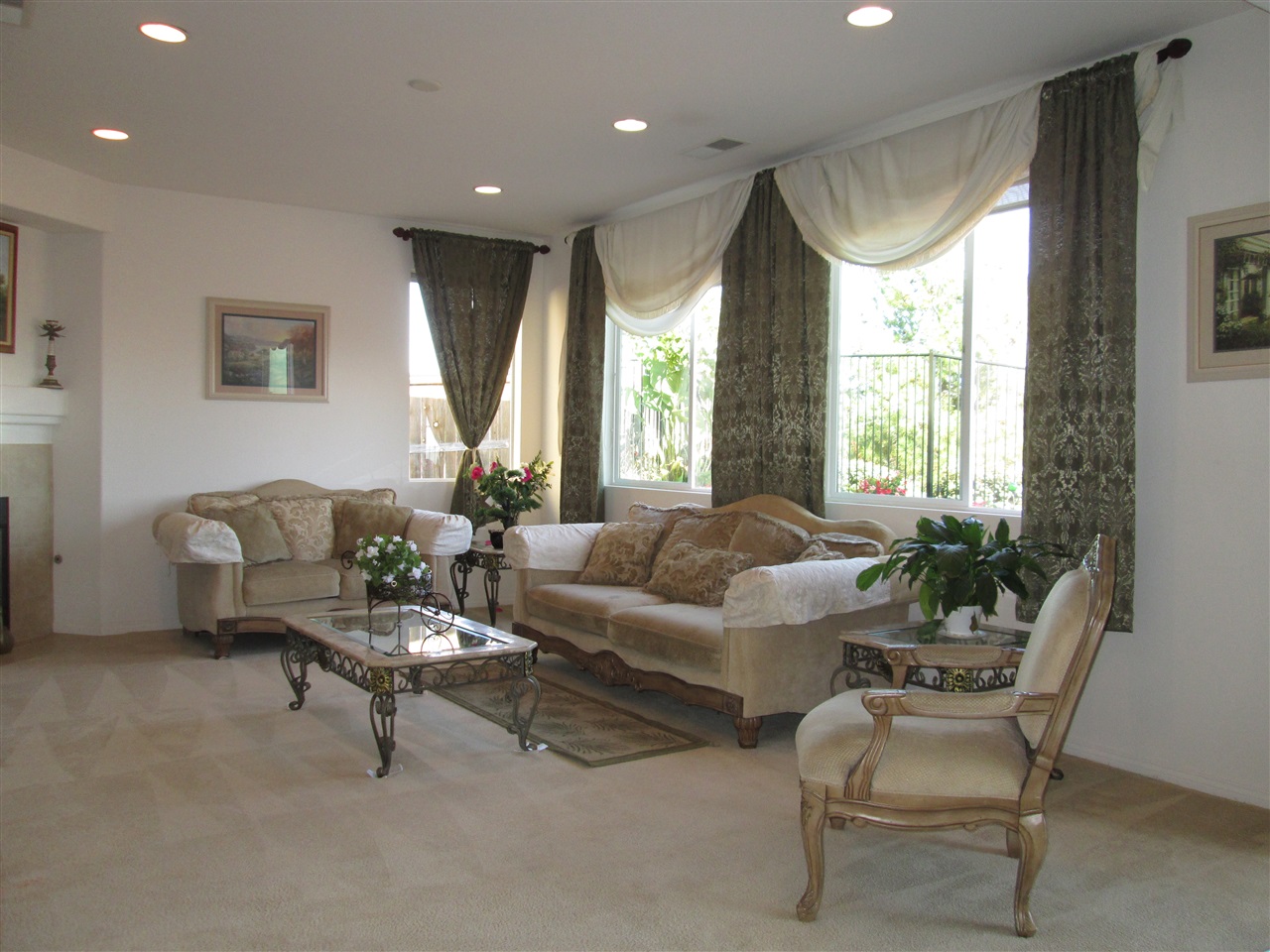 737 Helmsdale Road San Marcos, CA 92069 - Photo 4 of 25 Gallery Image 4