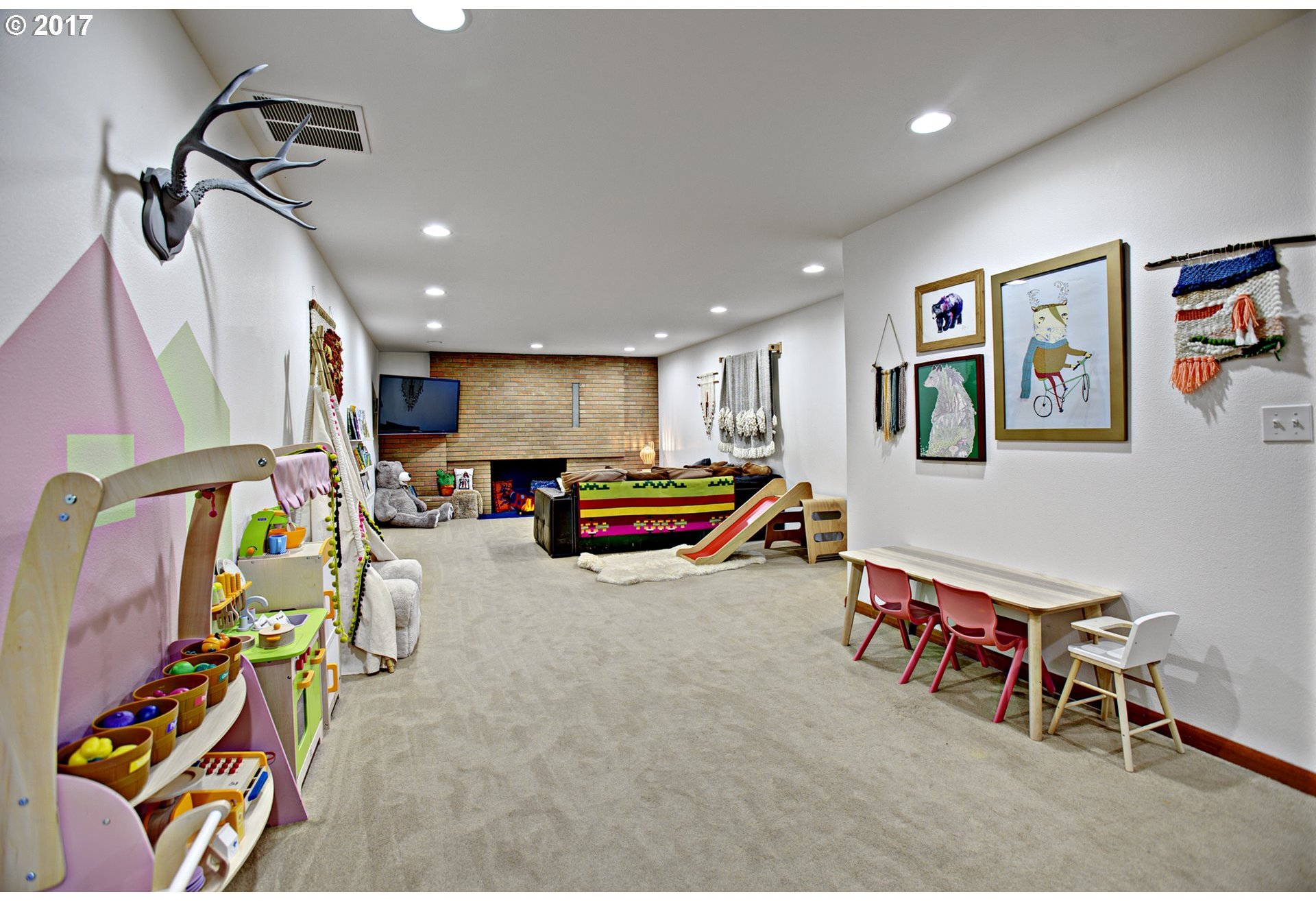 9515 Northwest Leahy Road Portland, OR 97229 - Photo 26 of 32 Gallery Image 26