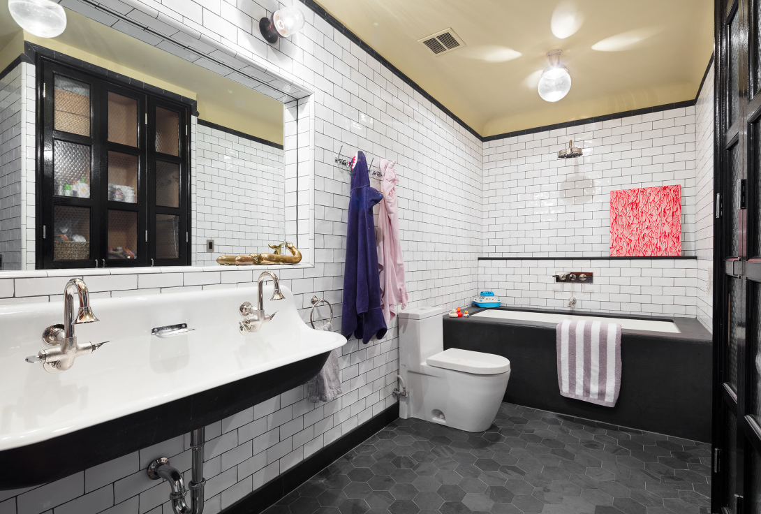 161 Hudson Street, Unit 2B Manhattan, NY 10013 - Photo 11 of 13