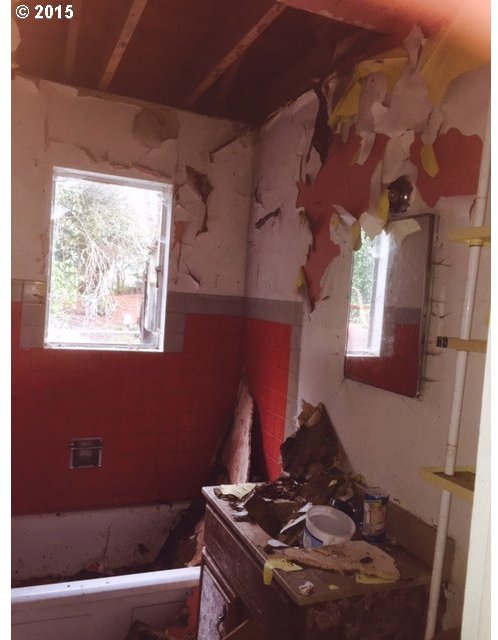 692 South 20th Street Reedsport, OR 97467 - Photo 4 of 8 Gallery Image 4