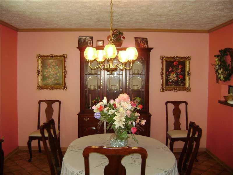 1247 Silver Lane McKees Rocks, PA 15136 - Photo 7 of 25