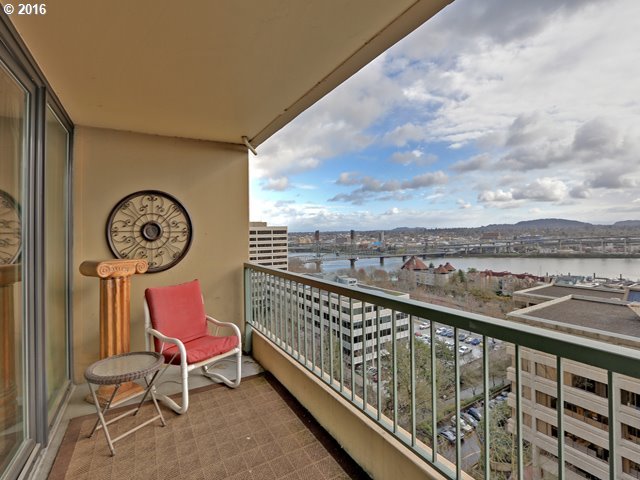 111 Southwest Harrison Street, Unit 11F Portland, OR 97201 - Photo 14 of 16