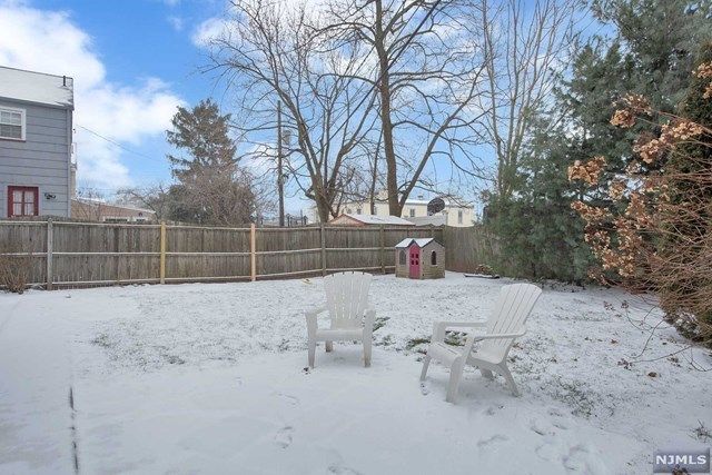 16 Cross Place Glen Ridge, NJ 07017 - Photo 3 of 15