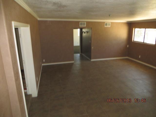 8720 East Wilson Road Bakersfield, CA 93307 - Photo 6 of 19