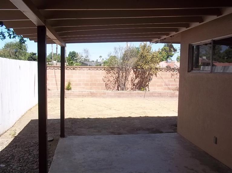 2205 Sandpiper Road Bakersfield, CA 93309 - Photo 16 of 20 Gallery Image 16