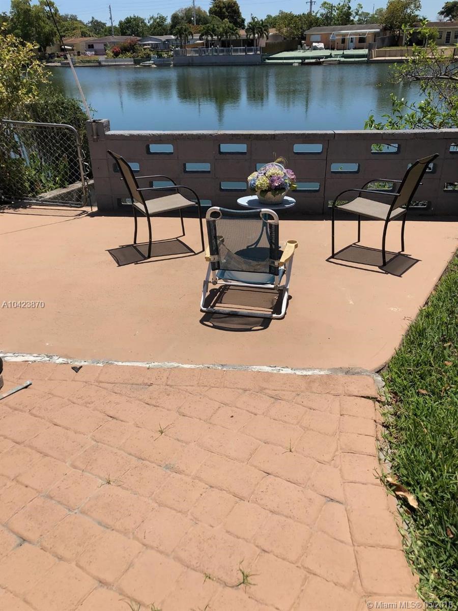 1074 Southwest 2nd Street Hallandale, FL 33009 - Photo 21 of 26