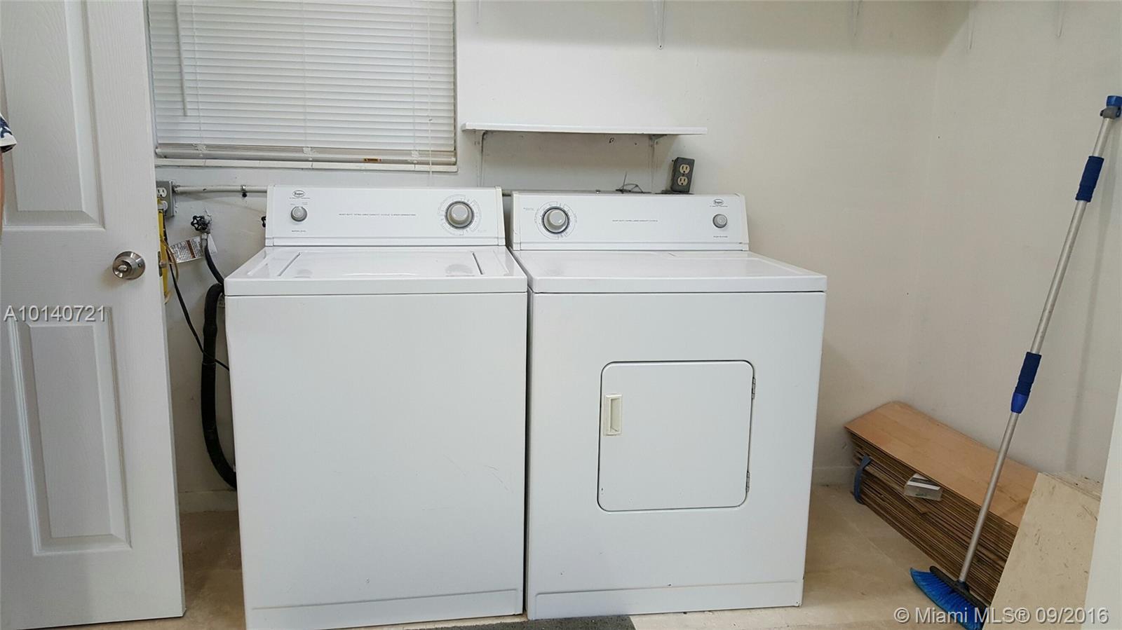 2220 Northeast 51st Street Lighthouse Point, FL 33064 - Photo 14 of 16