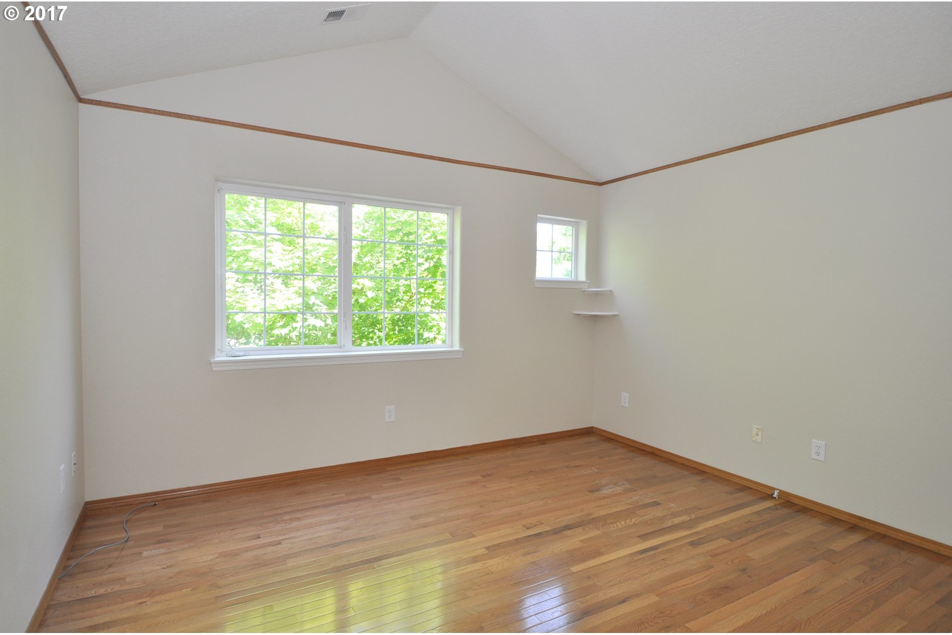 440 Northeast Roth Street Portland, OR 97211 - Photo 17 of 19 Gallery Image 17