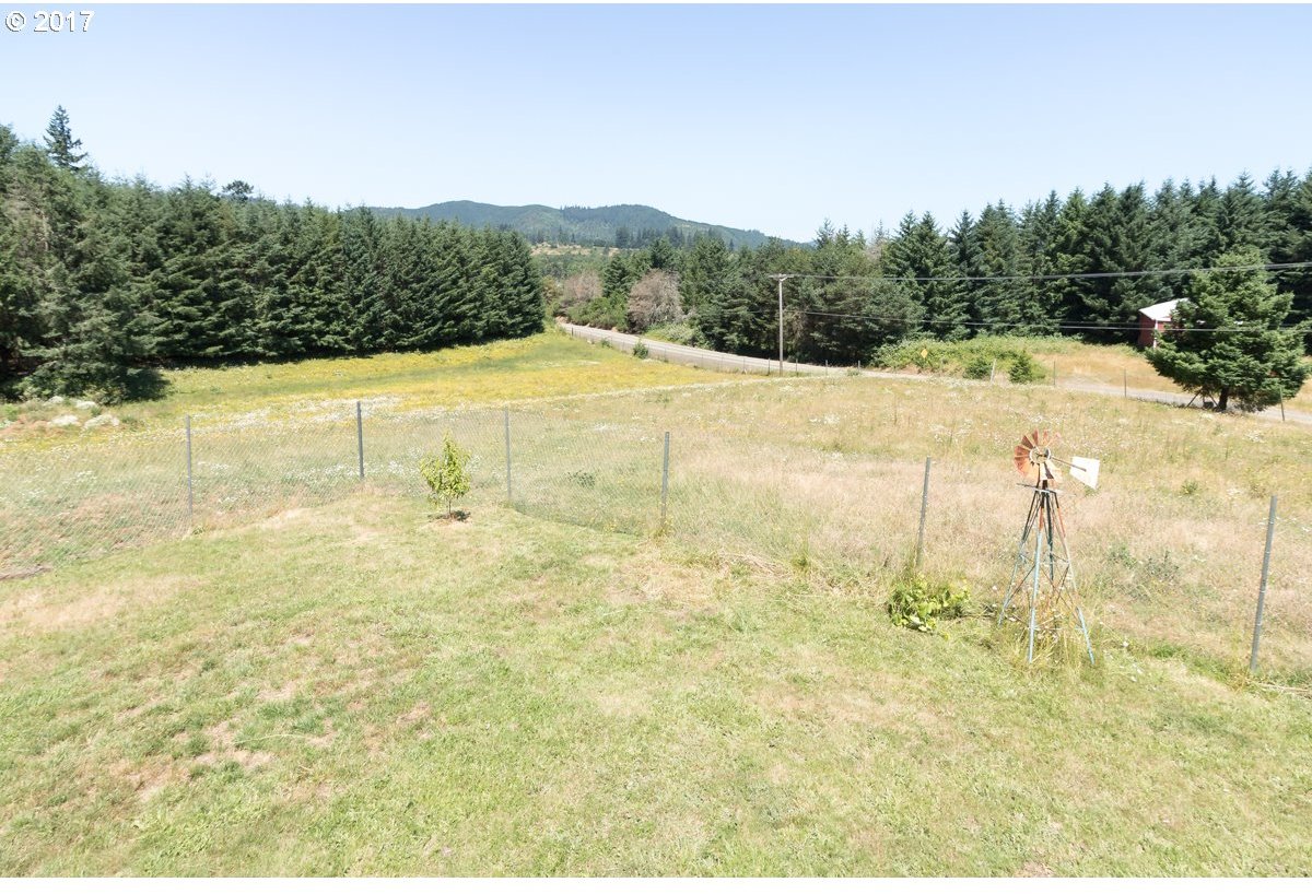 245 Wilson Road Oakland, OR 97462 - Photo 5 of 31 Gallery Image 5