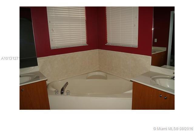 2702 Southwest 153rd Path Miami, FL 33185 - Photo 3 of 11 Gallery Image 3