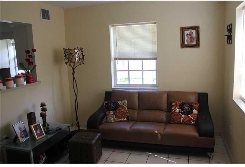 7075 Southwest 14th Street Miami, FL 33144 - Photo 10 of 16