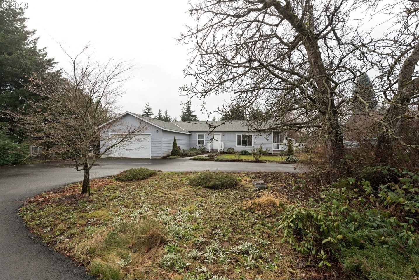 1409 Tucker Road Hood River, OR 97031 - Photo 4 of 32