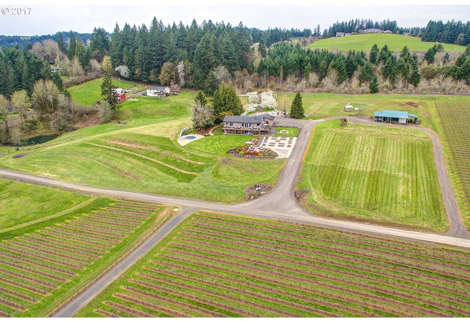 20650 Southwest Ramblin Reck Road Sherwood, OR 97140 - Photo 30 of 32 Gallery Image 30