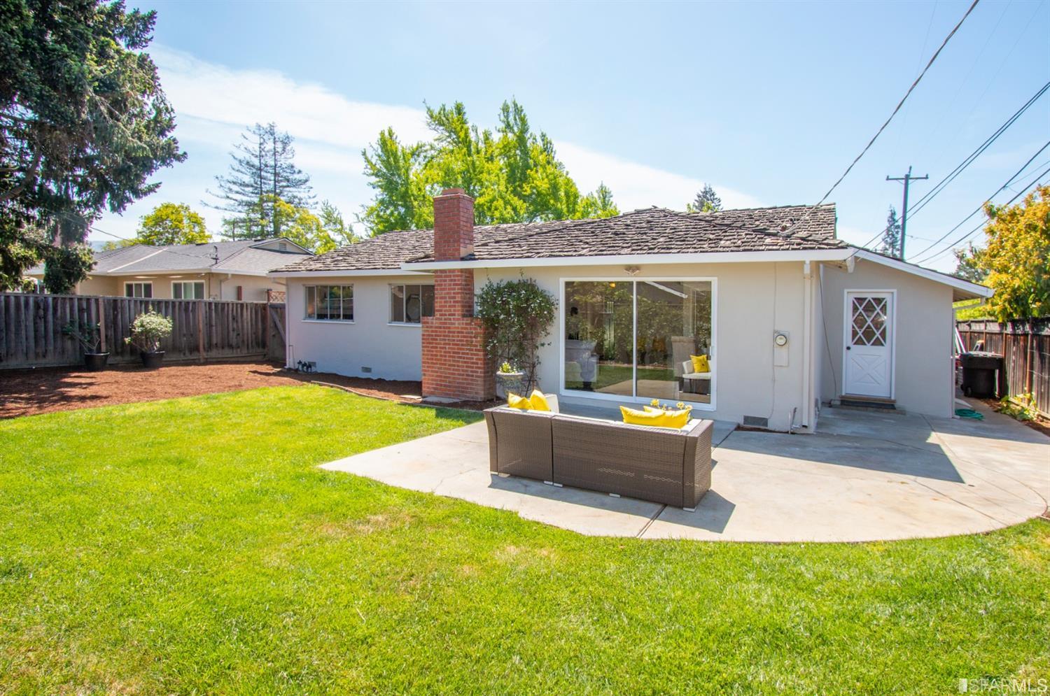 1719 Cherrytree Lane Mountain View, CA 94040 - Photo 3 of 31