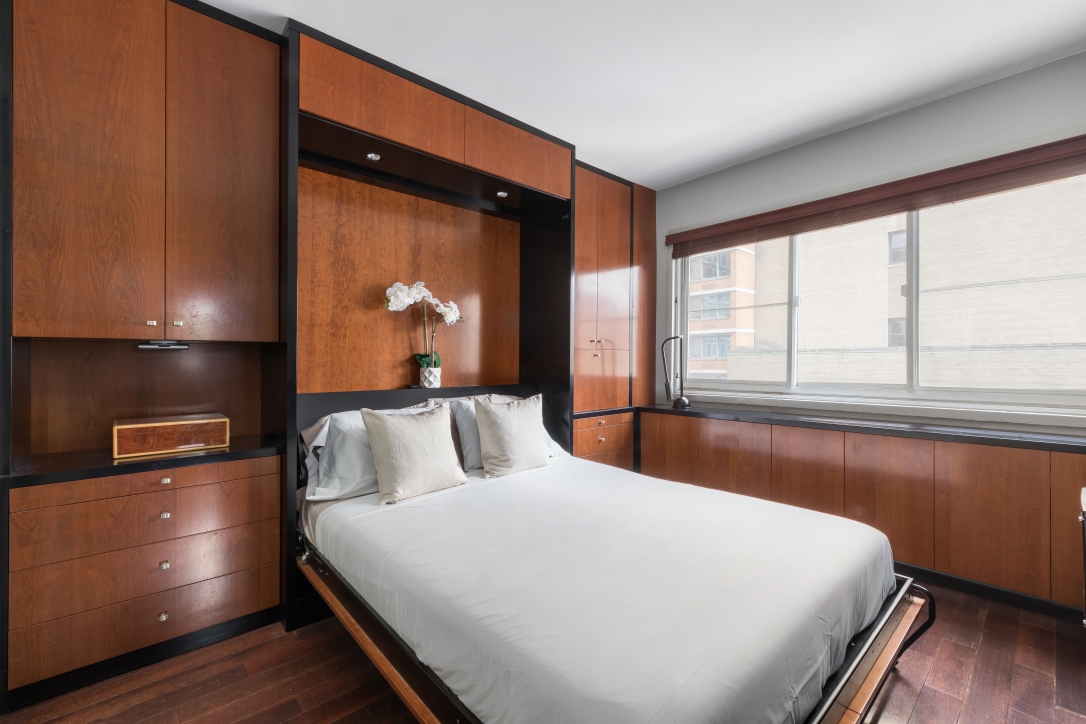 240 East 55th Street, Unit PHC Manhattan, NY 10022 - Photo 8 of 11