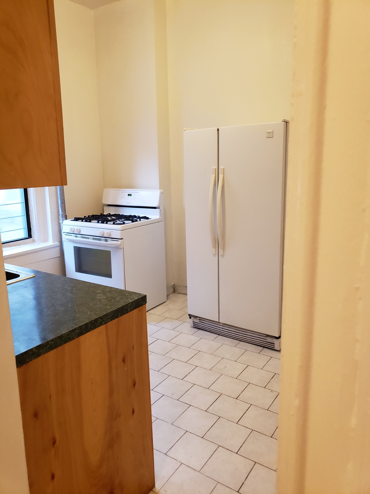 609 West 186th Street, Unit 1B Manhattan, NY 10033 - Photo 4 of 7