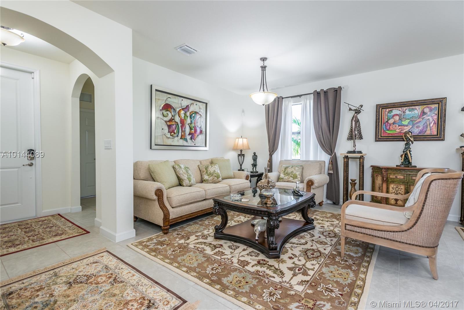 11611 Southwest 151st Place Miami, FL 33196 - Photo 5 of 24 Gallery Image 5