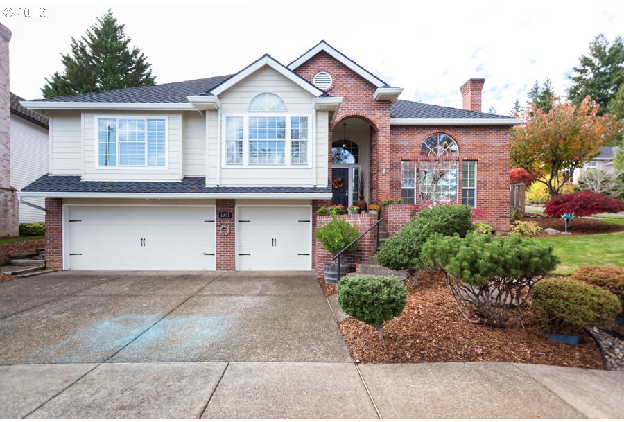 11035 Southwest Chickadee Terrace Beaverton, OR 97007 - Photo 1 of 17 Gallery Image 1