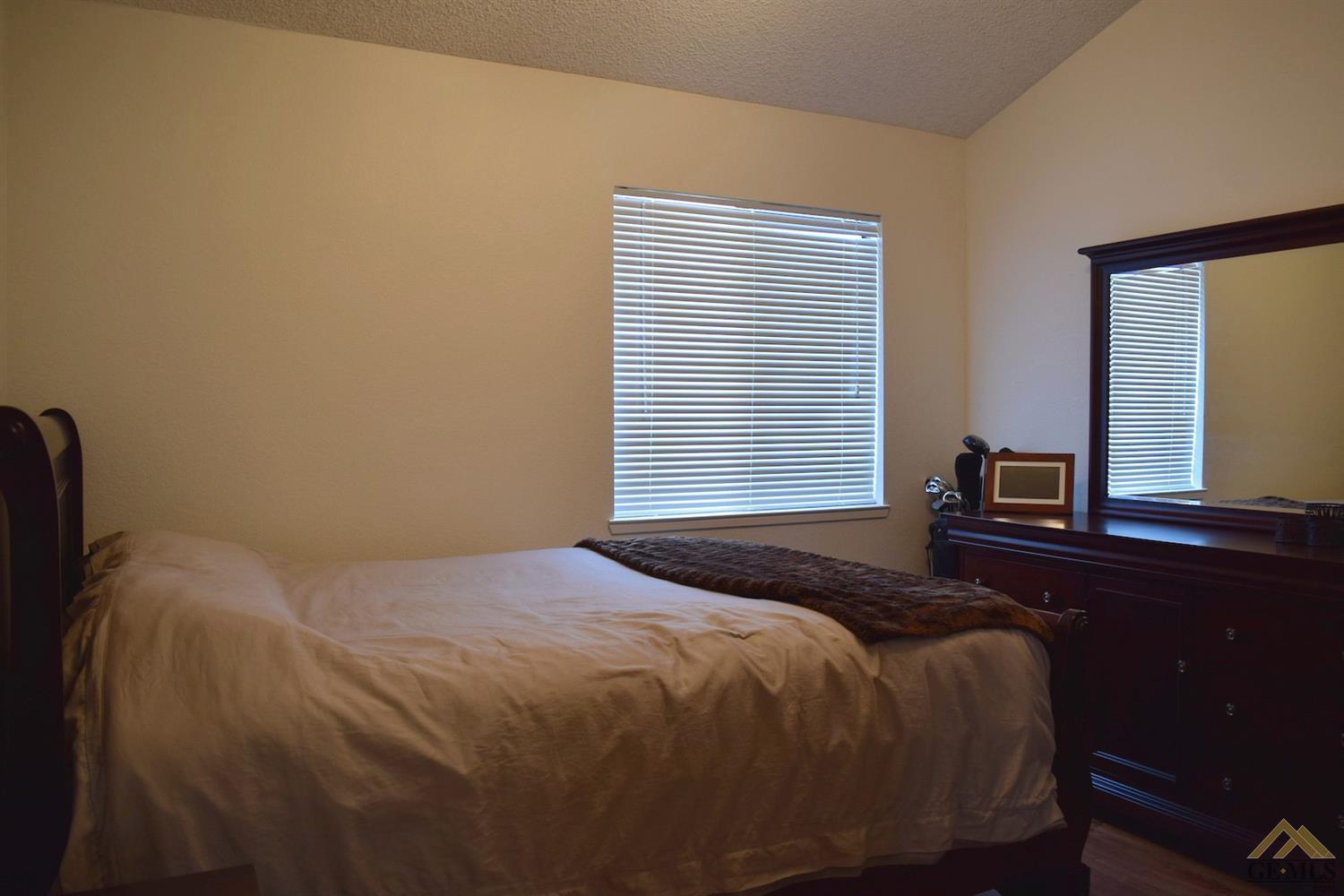 7800 Westfield Road, Unit 29 Bakersfield, CA 93309 - Photo 7 of 15