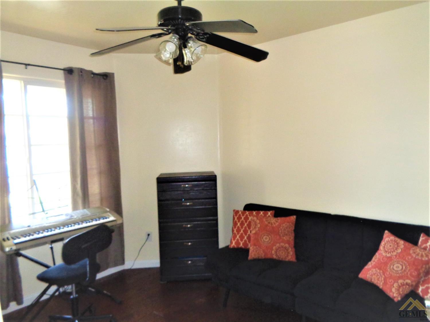 716 Faversham Way Bakersfield, CA 93311 - Photo 16 of 26