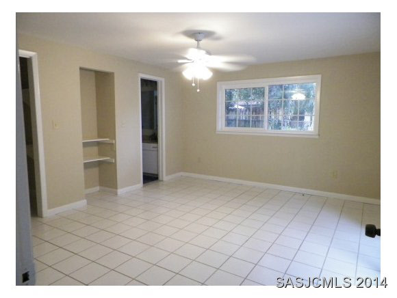 24 Oak Road St. Augustine, FL 32080 - Photo 10 of 18 MASTER BEDROOM