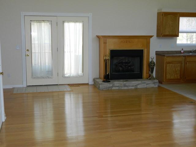 1762 Gentry Road Burns, TN 37029 - Photo 3 of 10 Gallery Image 3