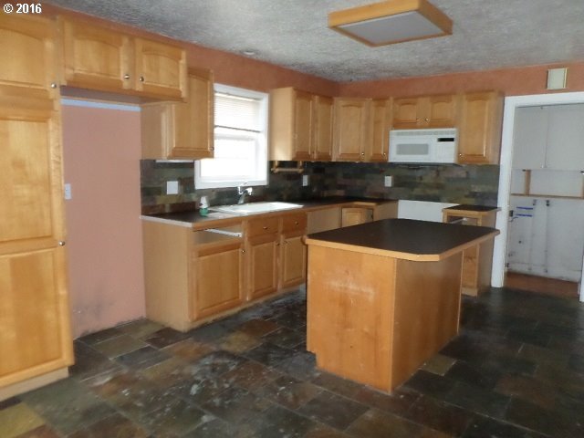 810 Sandy Bend Road Castle Rock, WA 98611 - Photo 17 of 24 Gallery Image 17