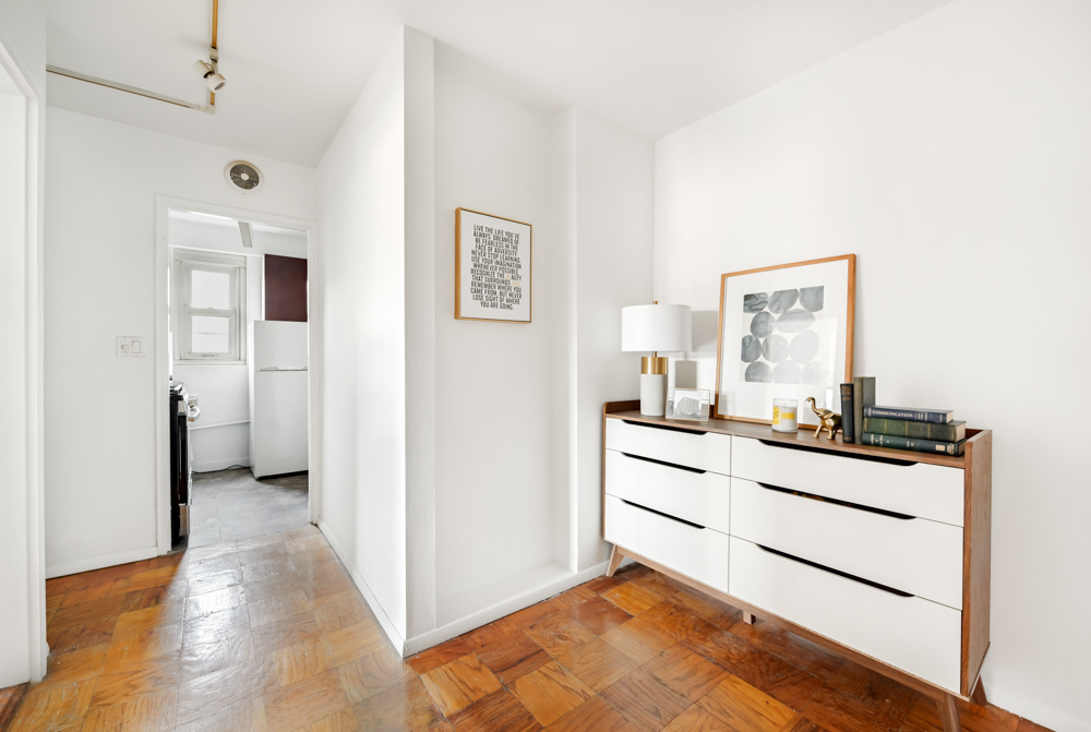 3 Sheridan Square, Unit 6M Manhattan, NY 10014 - Photo 7 of 11