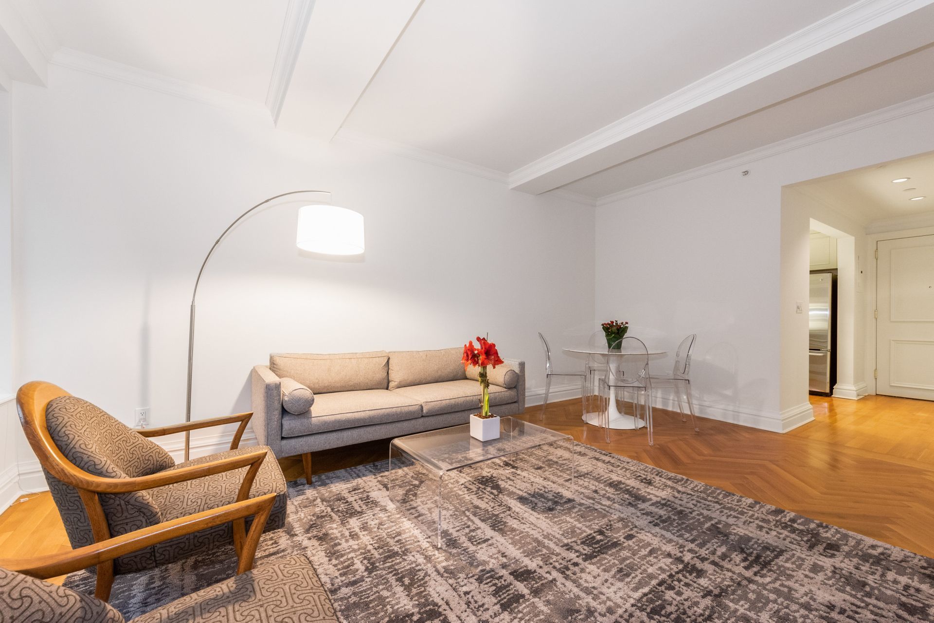 502 Park Avenue, Unit 8F Manhattan, NY 10022 - Photo 3 of 9