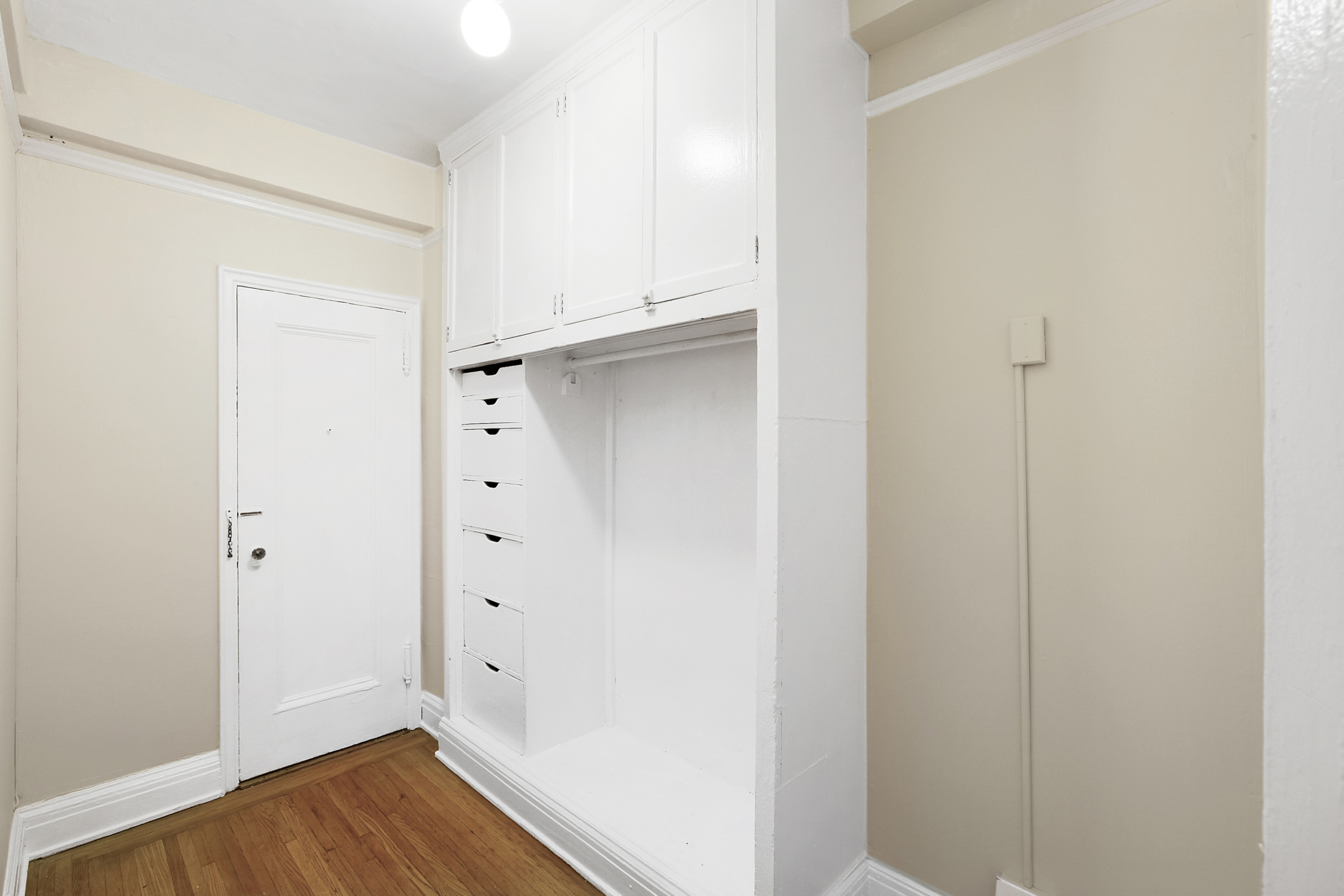 215 West 75th Street, Unit 5E Manhattan, NY 10023 - Photo 5 of 7