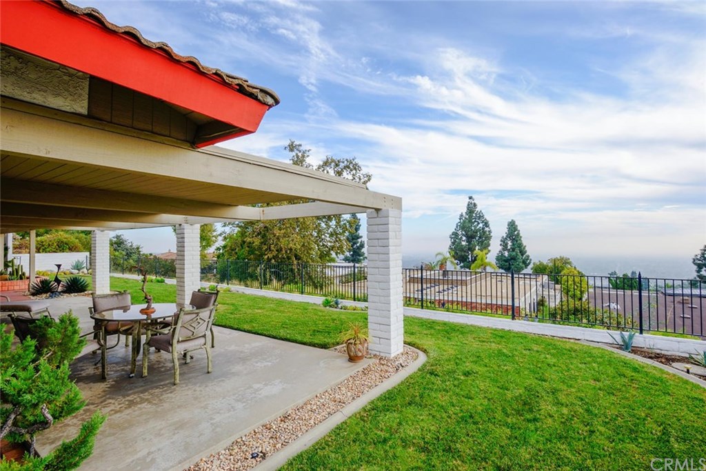 754 Vía Montevideo Claremont, CA 91711 - Photo 33 of 44