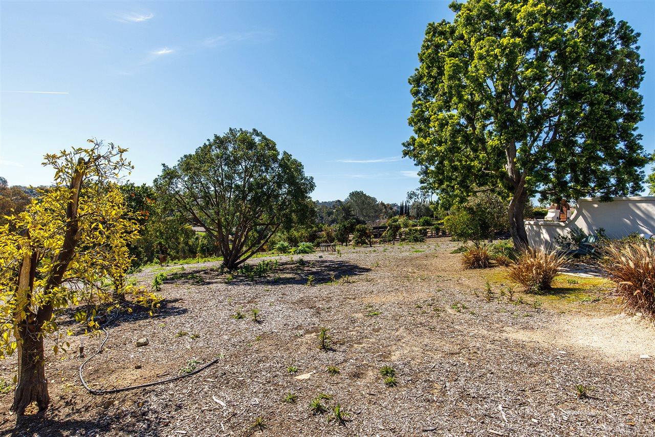 4860 La Jacaranda Rancho Santa Fe, CA 92067 - Photo 18 of 25