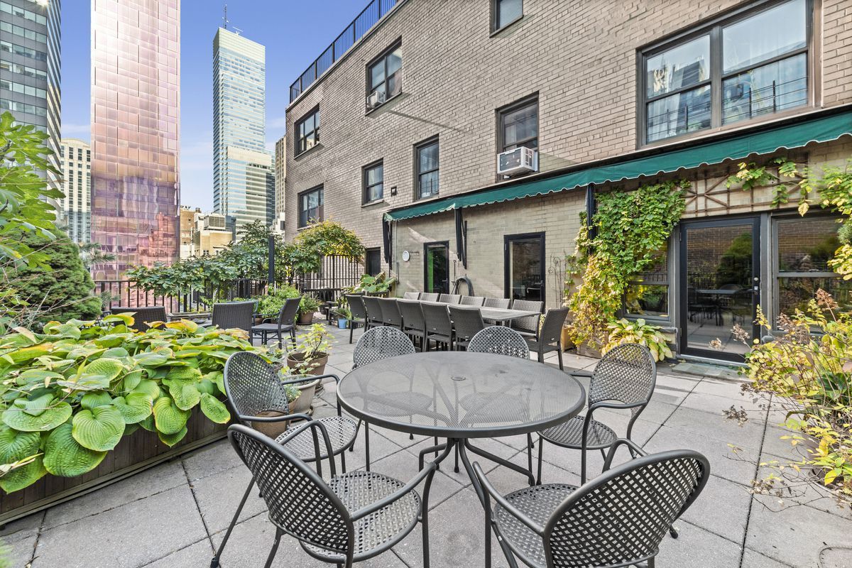 Lex 54 135 E 54th St, Manhattan, NY 10022 - Photo 5 of 5