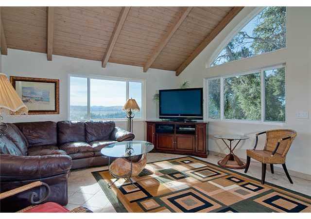 34724 Yuma Road Julian, CA 92036 - Photo 8 of 15 Living room, custom tile & windows w/ vaulted ceilings.