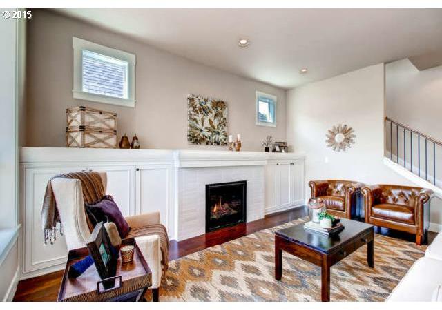 3806 Southeast Rural Street Portland, OR 97202 - Photo 3 of 11 Gallery Image 3