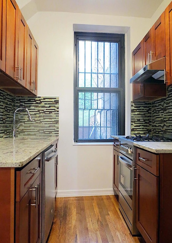 322 West 11th Street, Unit 1C Manhattan, NY 10014 - Photo 1 of 6