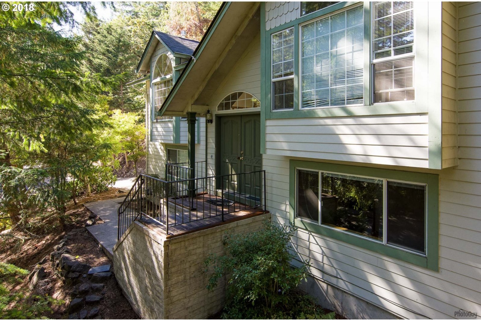 720 Brookside Drive Eugene, OR 97405 - Photo 2 of 31