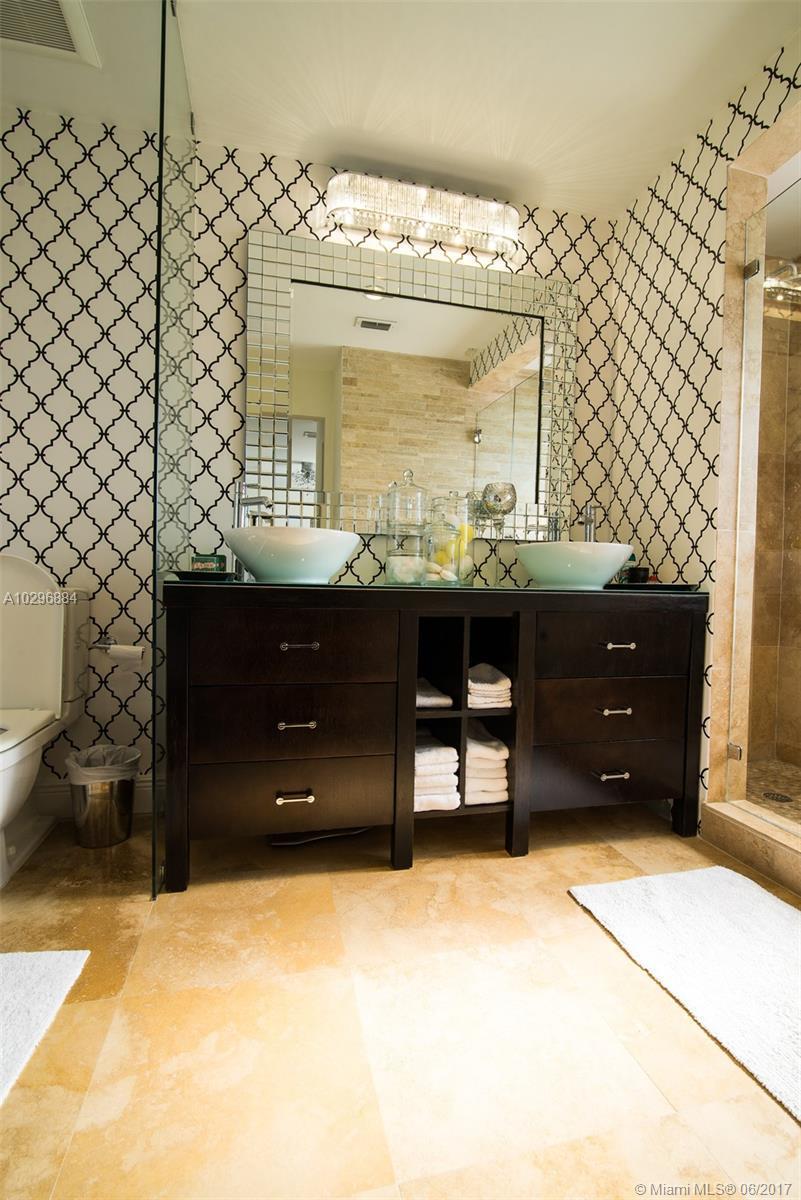 5571 Southwest 70th Place South Miami, FL 33155 - Photo 21 of 35