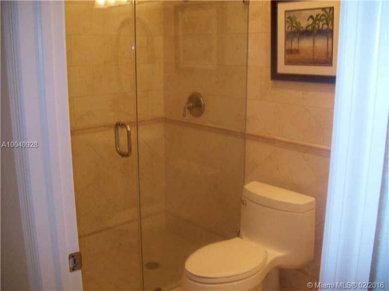 19650 Southwest 207th Avenue Miami, FL 33187 - Photo 17 of 34