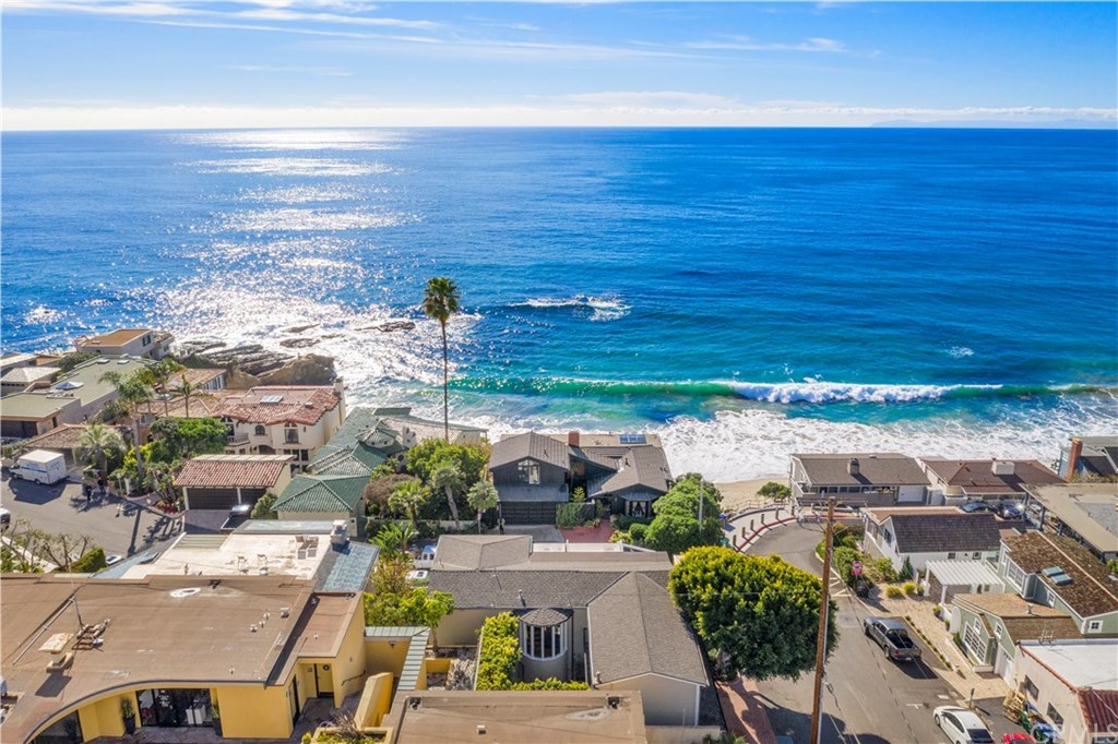 1810 Ocean Way Laguna Beach, CA 92651 - Photo 4 of 24