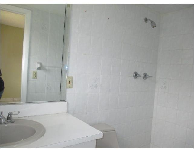 120 Royal Palm Road, Unit 209 Hialeah Gardens, FL 33016 - Photo 10 of 12