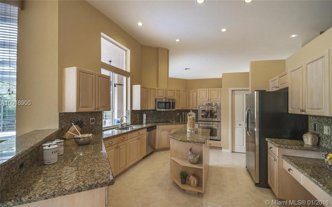 320 Mallard Road Weston, FL 33327 - Photo 5 of 35 Gallery Image 5