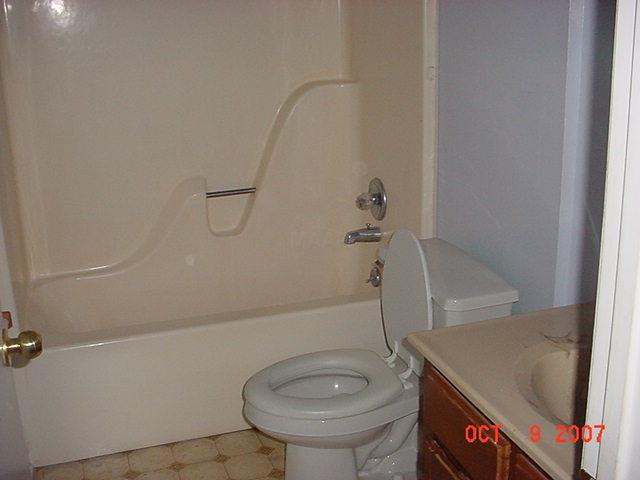 205 Sharon Place Somerville, TN 38068 - Photo 7 of 9 HALL BATH