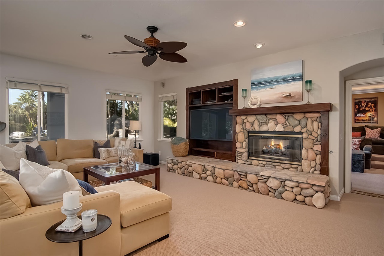 1379 Bello Mar Drive Encinitas, CA 92024 - Photo 9 of 25