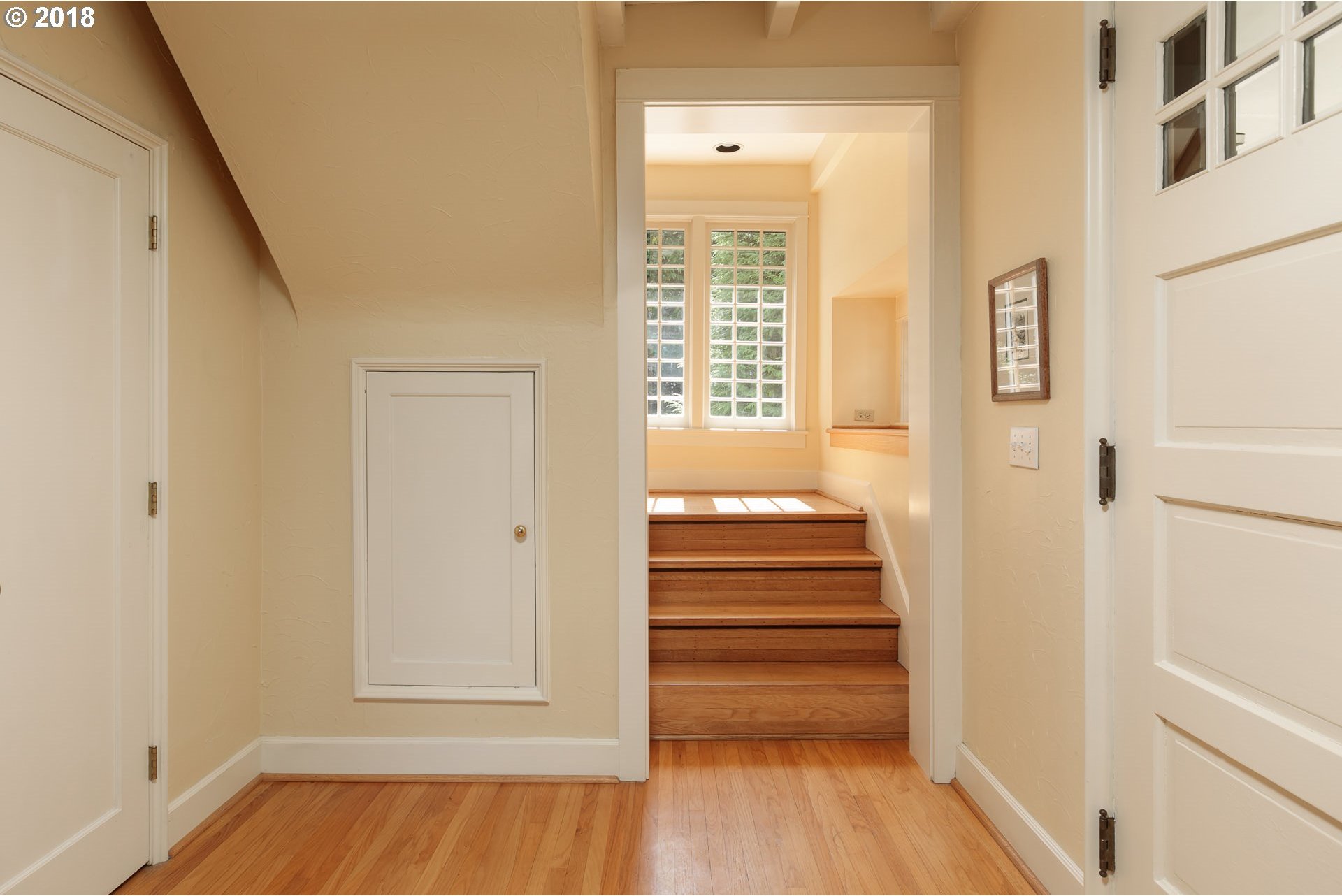 2004 Southwest 18th Avenue Portland, OR 97201 - Photo 3 of 32 Gallery Image 3